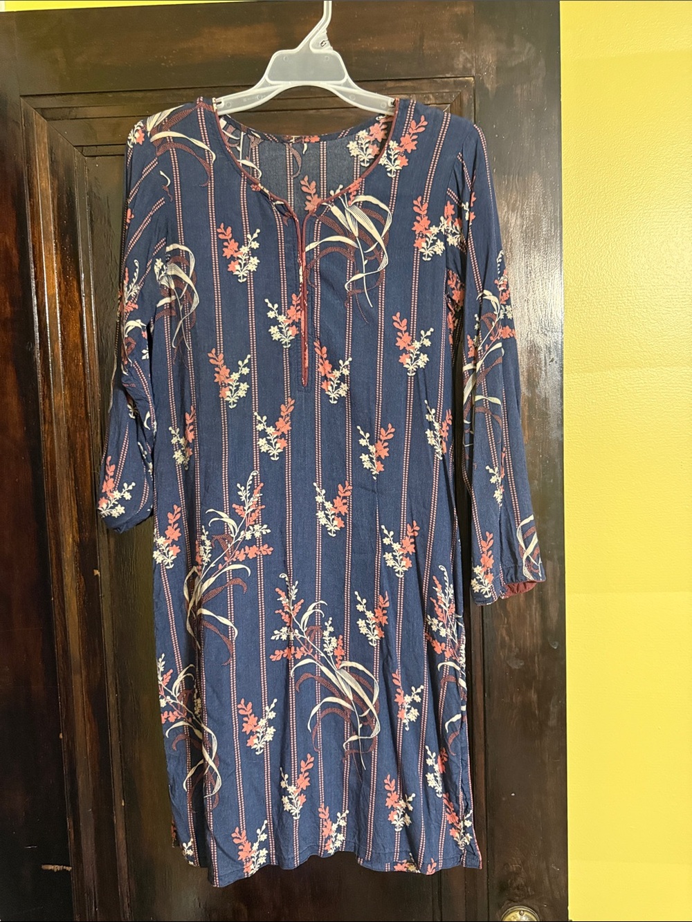 Women’s dress/long shirt style